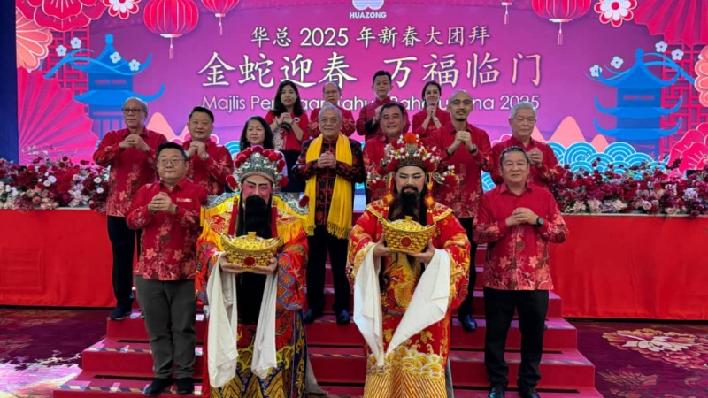 最后一次以大马华总会长身份　吴添泉率沙华堂出席新春团拜